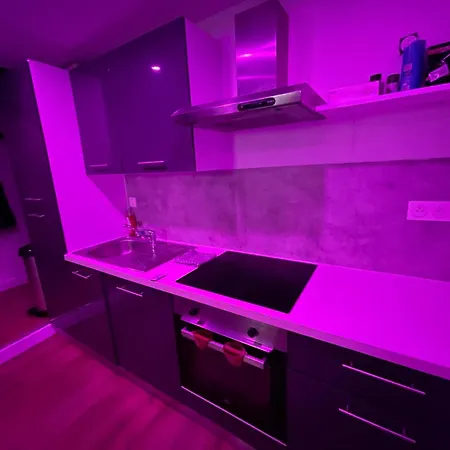 Apartamento Nuit Magique Jacuzzi, Terrasse & Lit Motorise - 008